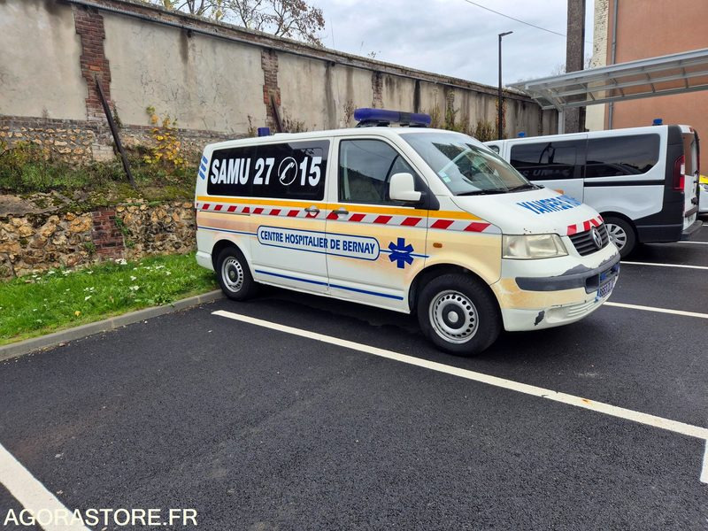 VW TRANSPORTER INTERVENTION SMUR - Skåpbil: bild 2 VW TRANSPORTER INTERVENTION SMUR - Skåpbil: bild 2