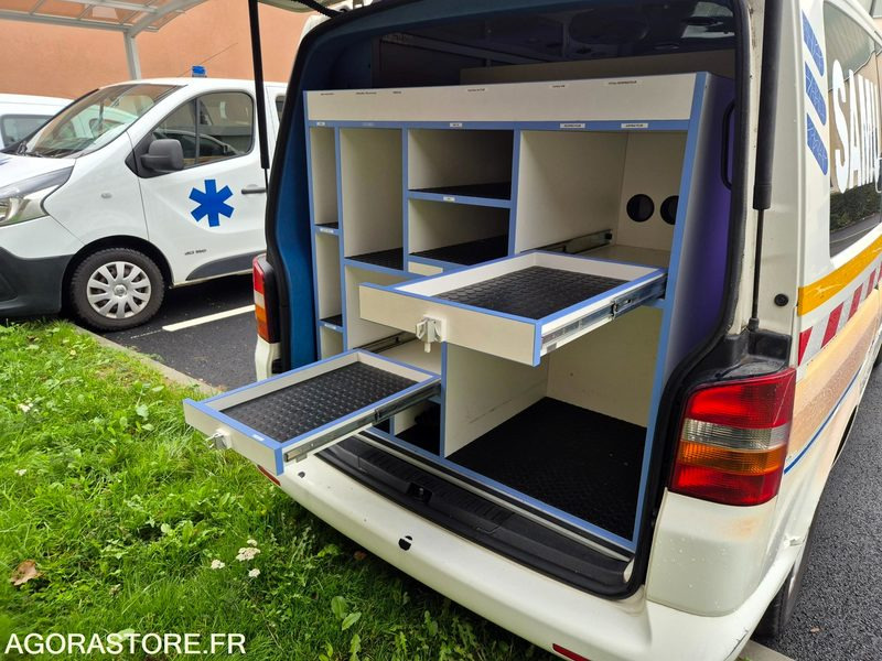 VW TRANSPORTER INTERVENTION SMUR - Skåpbil: bild 5 VW TRANSPORTER INTERVENTION SMUR - Skåpbil: bild 5