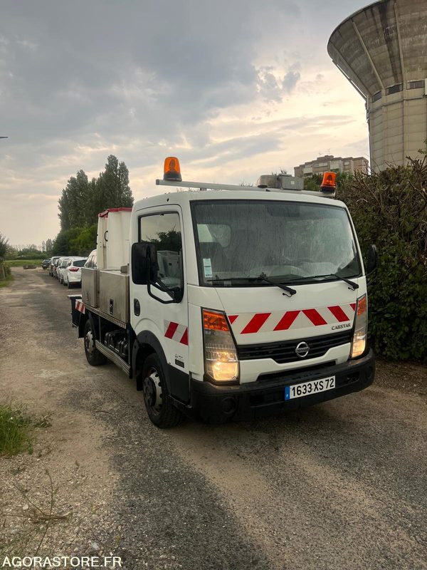 Nissan cabstar 2.5 dci nacelle 7m 129353km - Små skåpbil: bild 1 Nissan cabstar 2.5 dci nacelle 7m 129353km - Små skåpbil: bild 1