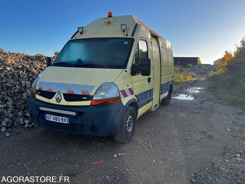 Renault master 2.5 dci 330000km - Skåpbil: bild 2 Renault master 2.5 dci 330000km - Skåpbil: bild 2