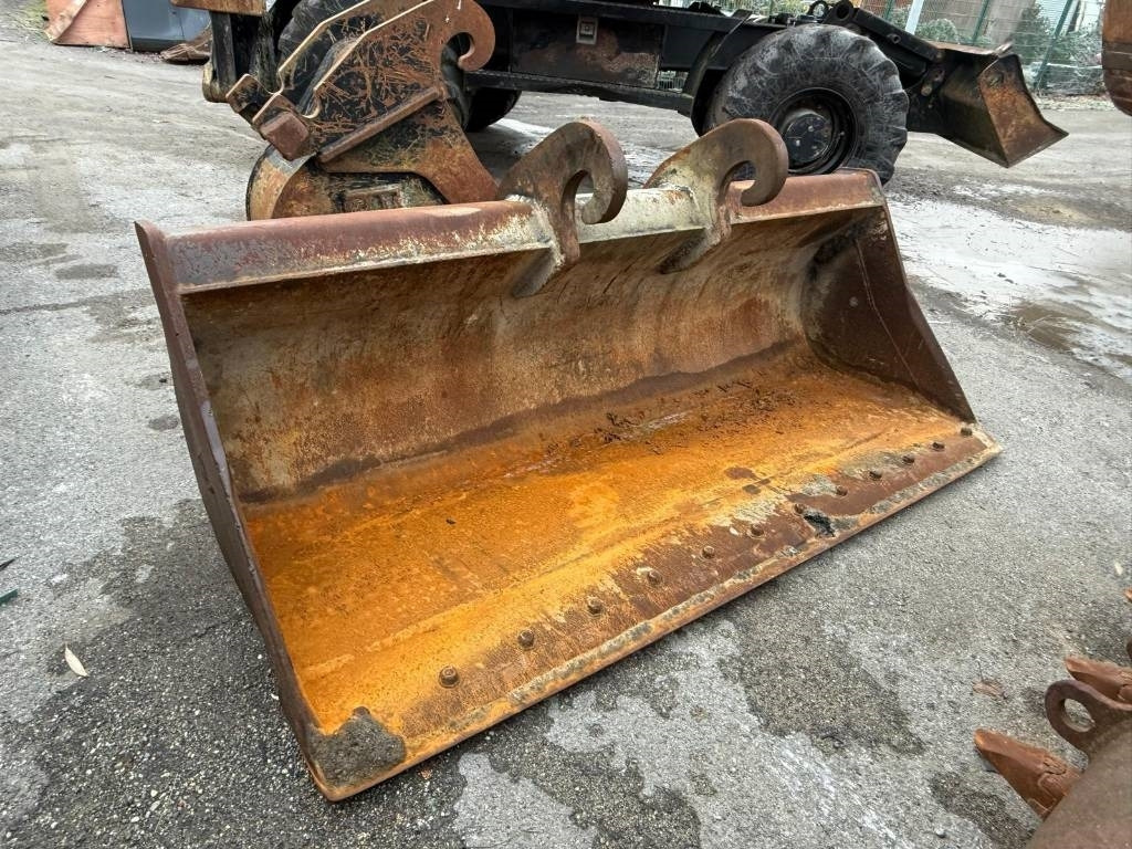 CAT 313D - Grävmaskin på däck: bild 4 CAT 313D - Grävmaskin på däck: bild 4