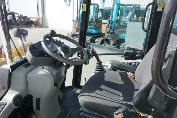 CAT 906M *Uthyres* - Hjullastare: bild 3 CAT 906M *Uthyres* - Hjullastare: bild 3