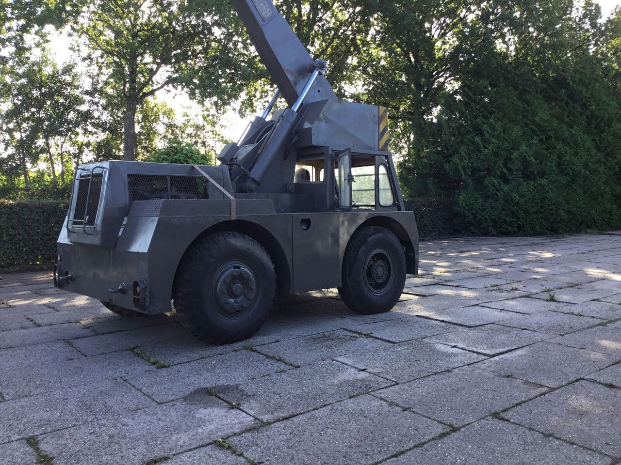 Grove Iron Fairy Saphire - Allterrängkran: bild 1 Grove Iron Fairy Saphire - Allterrängkran: bild 1