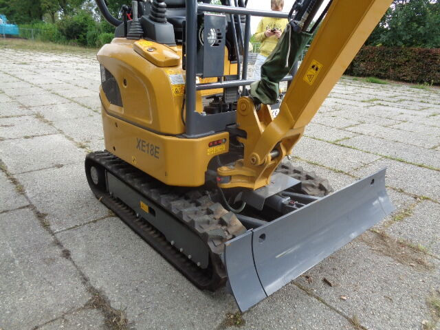 Minigrävmaskin XCMG XE18: bild 9