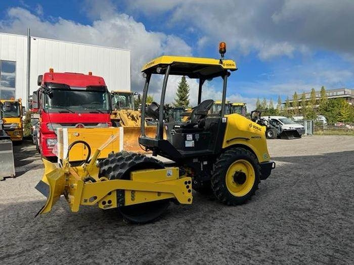 Bomag BW 124 PDH-5 - Maskin för jordbearbetning: bild 1 Bomag BW 124 PDH-5 - Maskin för jordbearbetning: bild 1