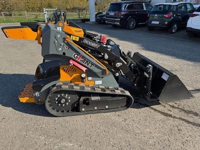 GiANT GS 950T - Kompaktlastare/ Slirstyrda lastare: bild 3 GiANT GS 950T - Kompaktlastare/ Slirstyrda lastare: bild 3