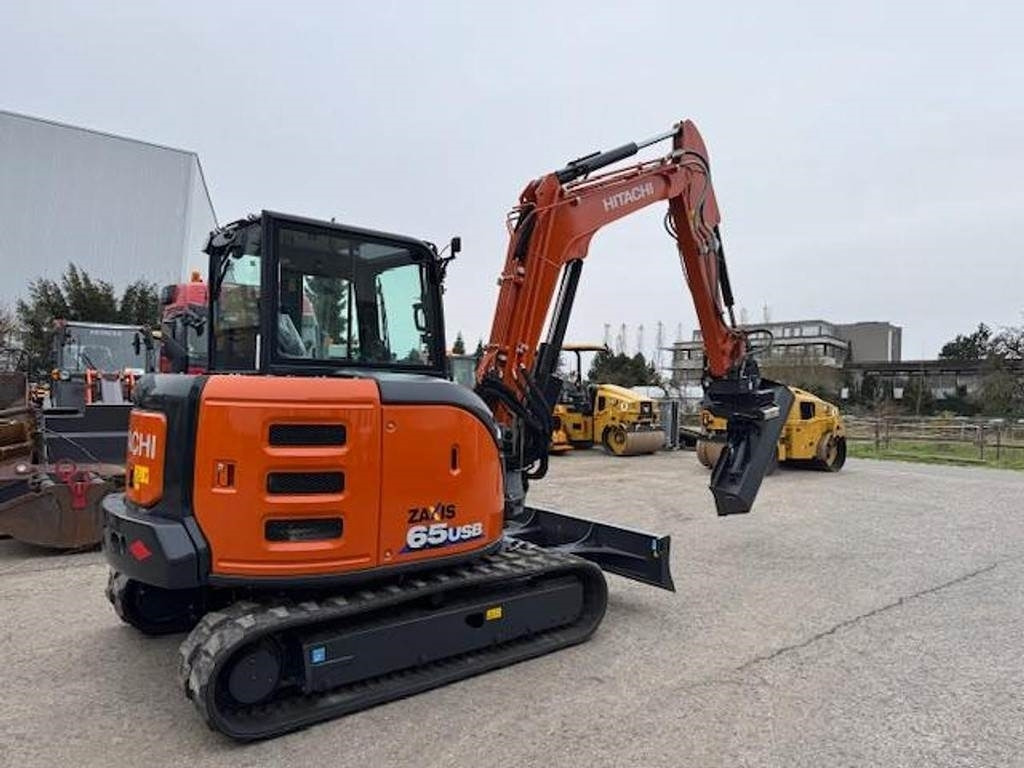 Hitachi ZX65 USB-6 - Minigrävmaskin: bild 2 Hitachi ZX65 USB-6 - Minigrävmaskin: bild 2