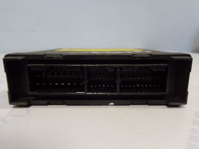 Iveco Multiplex System:Cabin Module ROBERT BOSCH GmbH - Kontrollenhet för Lastbil: bild 2 Iveco Multiplex System:Cabin Module ROBERT BOSCH GmbH - Kontrollenhet för Lastbil: bild 2