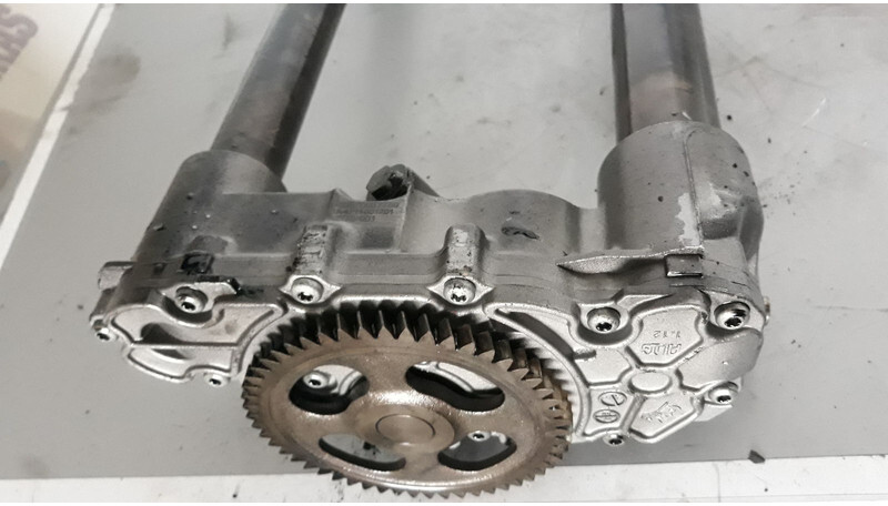 Mercedes-Benz Actros MP4 - Oljepump för Lastbil: bild 4 Mercedes-Benz Actros MP4 - Oljepump för Lastbil: bild 4