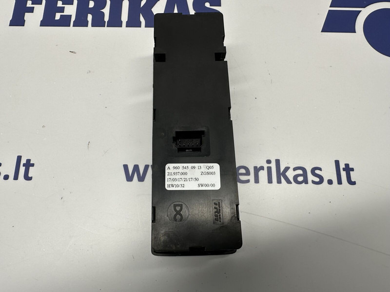 Mercedes-Benz passenger door, window control - Instrumentbräda för Lastbil: bild 2 Mercedes-Benz passenger door, window control - Instrumentbräda för Lastbil: bild 2