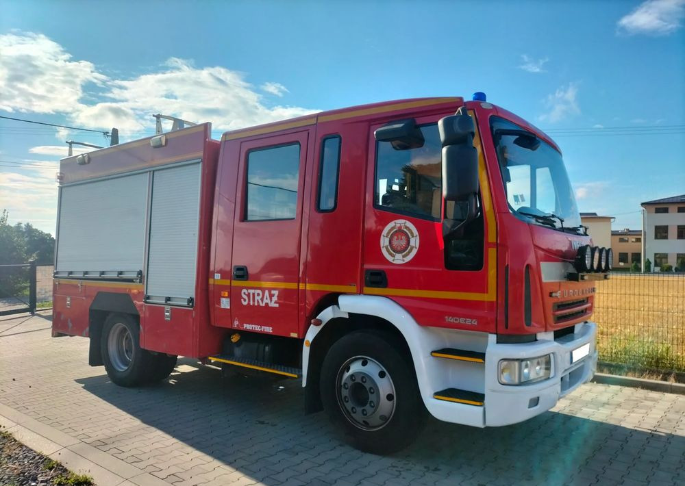 Iveco Eurocargo 140E24 Straż Strażacki pożarniczy feuerwehr hasici vatrogasno - Släck/ Räddningsvagn: bild 2 Iveco Eurocargo 140E24 Straż Strażacki pożarniczy feuerwehr hasici vatrogasno - Släck/ Räddningsvagn: bild 2