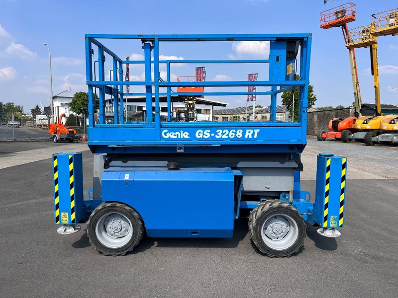 Genie GS3268 RT diesel 4x4 12m (1480) - Saxlift: bild 2 Genie GS3268 RT diesel 4x4 12m (1480) - Saxlift: bild 2