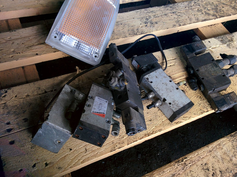 Bosch Открытия Двери - Motor och reservdelar: bild 1 Bosch Открытия Двери - Motor och reservdelar: bild 1