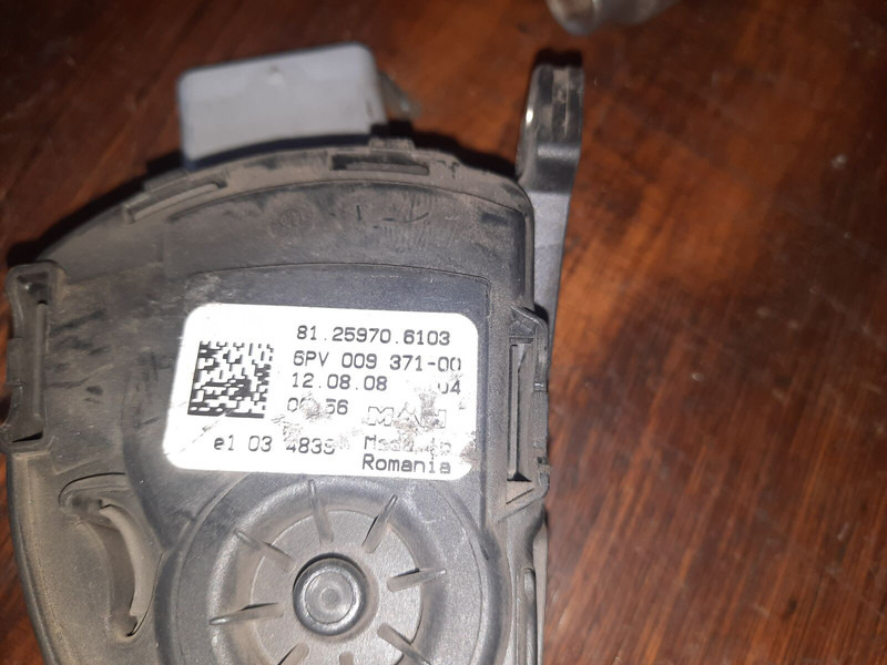 MAN - Pedal: bild 3 MAN - Pedal: bild 3