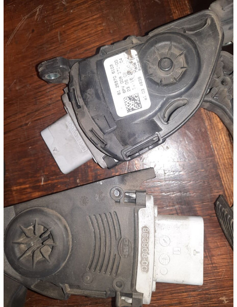 MAN - Pedal: bild 2 MAN - Pedal: bild 2