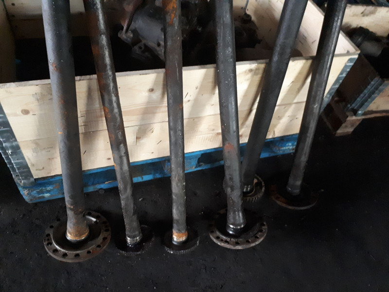 Mercedes-Benz Neoplan . Scania . Volvo . Man - Drivaxel: bild 1 Mercedes-Benz Neoplan . Scania . Volvo . Man - Drivaxel: bild 1