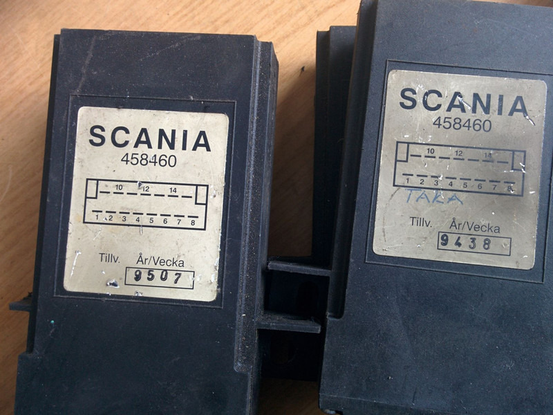 Scania 0485472. 458460 . 0881801800 - Kontrollenhet: bild 4 Scania 0485472. 458460 . 0881801800 - Kontrollenhet: bild 4
