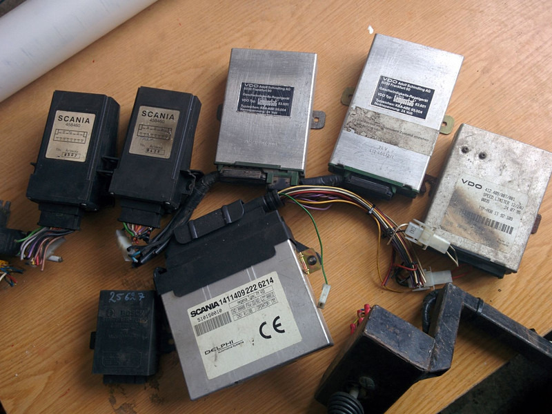 Scania 0485472. 458460 . 0881801800 - Kontrollenhet: bild 3 Scania 0485472. 458460 . 0881801800 - Kontrollenhet: bild 3