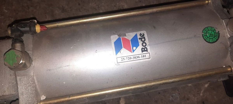 Scania механизм закрытия дверей - Dörr och reservdelar: bild 1 Scania механизм закрытия дверей - Dörr och reservdelar: bild 1