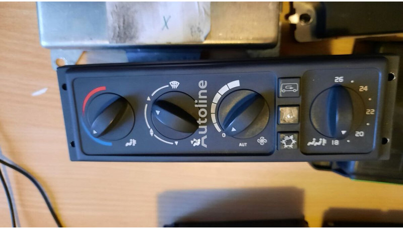 Volvo 20815236-P04. 70327101. 2054900 . 20744283-01. 3192577. 20815236 - Kontrollenhet: bild 2 Volvo 20815236-P04. 70327101. 2054900 . 20744283-01. 3192577. 20815236 - Kontrollenhet: bild 2