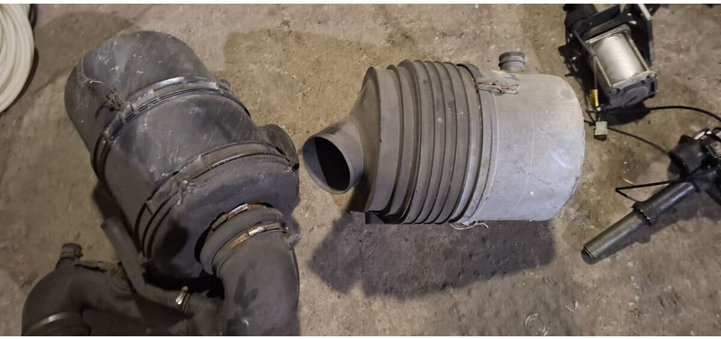 Volvo B12 - Luftintagssystem: bild 1 Volvo B12 - Luftintagssystem: bild 1