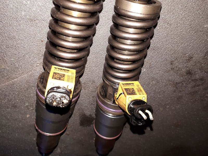 Volvo DCOOBF / Scania / D10a. D7a . D7C - Bränslefilter: bild 2 Volvo DCOOBF / Scania / D10a. D7a . D7C - Bränslefilter: bild 2