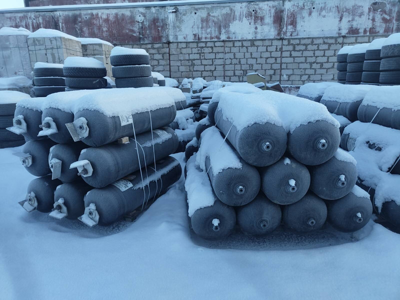 Volvo - Bränsletank: bild 1 Volvo - Bränsletank: bild 1