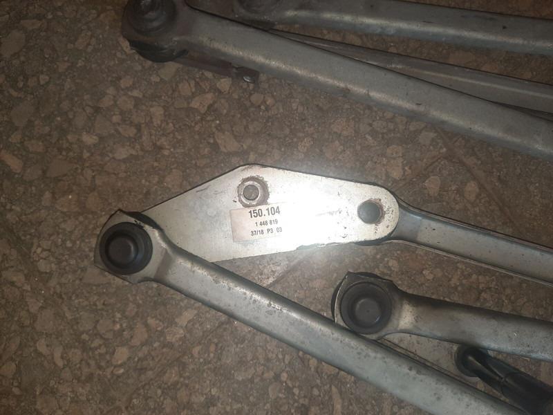 Volvo  - Vindrutetorkare: bild 2 Volvo  - Vindrutetorkare: bild 2