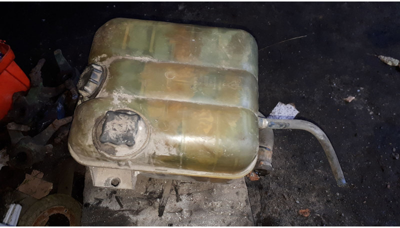 Volvo Scani - Expansionskärl: bild 4 Volvo Scani - Expansionskärl: bild 4