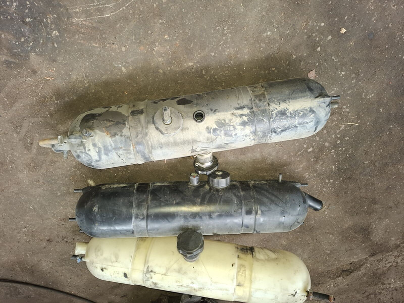 Volvo Scani - Expansionskärl: bild 2 Volvo Scani - Expansionskärl: bild 2