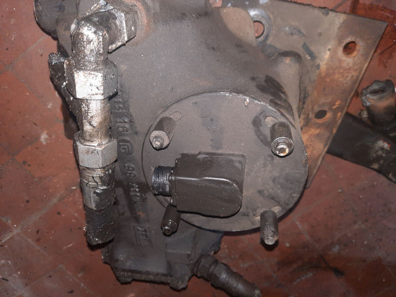 Volvo Scania Irizar. MAN. - Styrväxel: bild 3 Volvo Scania Irizar. MAN. - Styrväxel: bild 3