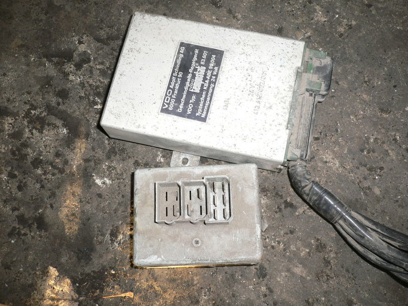 Volvo VDO 412.412/002/001 - Kontrollenhet: bild 3 Volvo VDO 412.412/002/001 - Kontrollenhet: bild 3