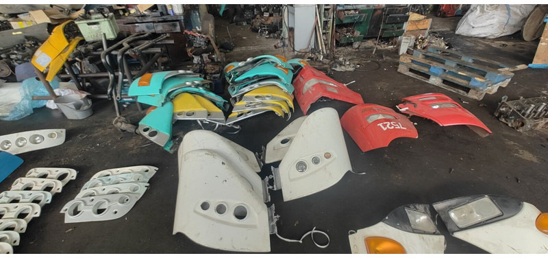 Volvo магнетолы . B12 . Ивеко - Stötfångare: bild 1 Volvo магнетолы . B12 . Ивеко - Stötfångare: bild 1