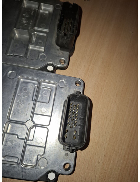 ZF 6070-054-023 - Växellåda: bild 4 ZF 6070-054-023 - Växellåda: bild 4