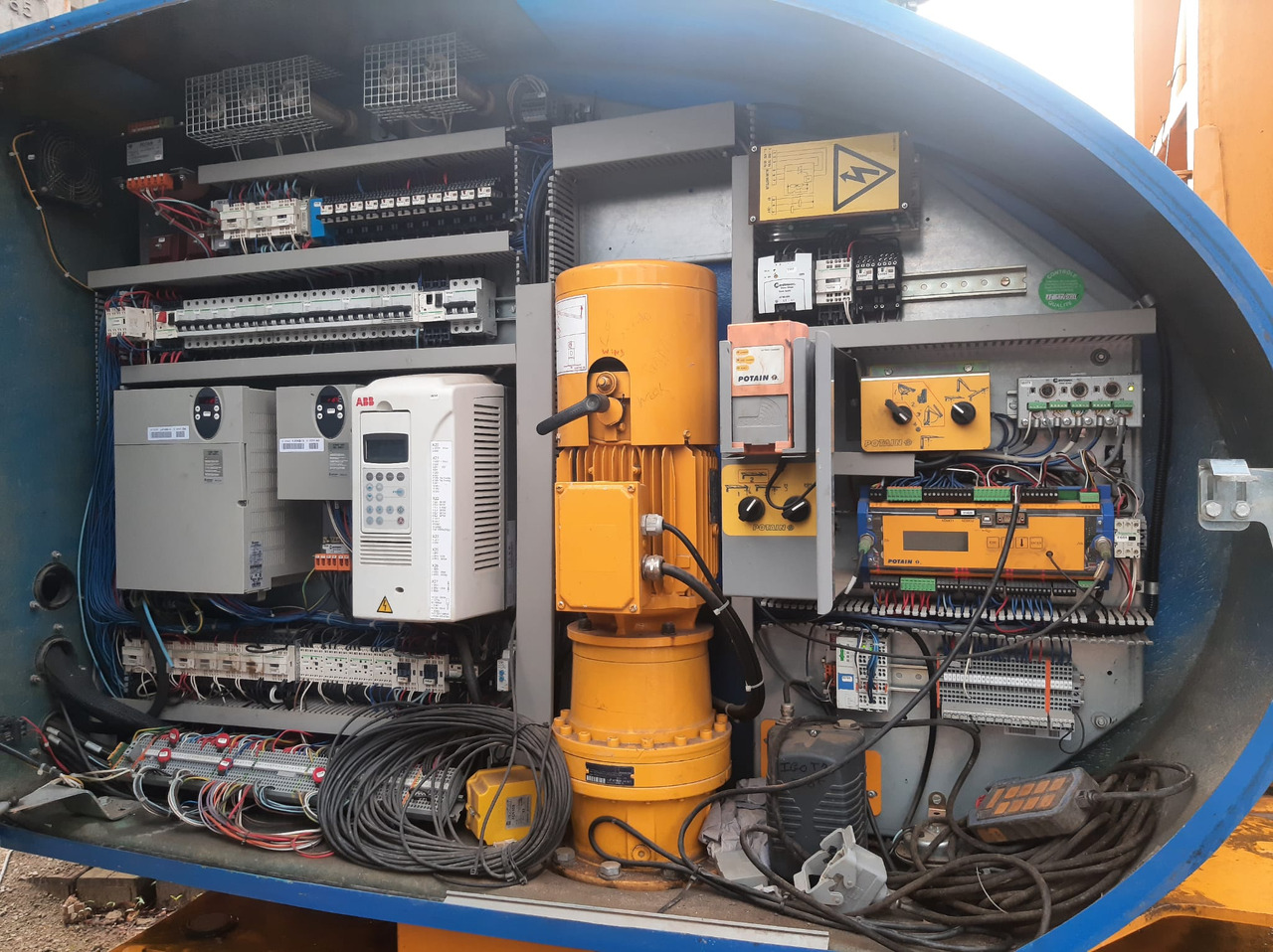 Potain IGO T70A - Självresande tornkran: bild 1 Potain IGO T70A - Självresande tornkran: bild 1