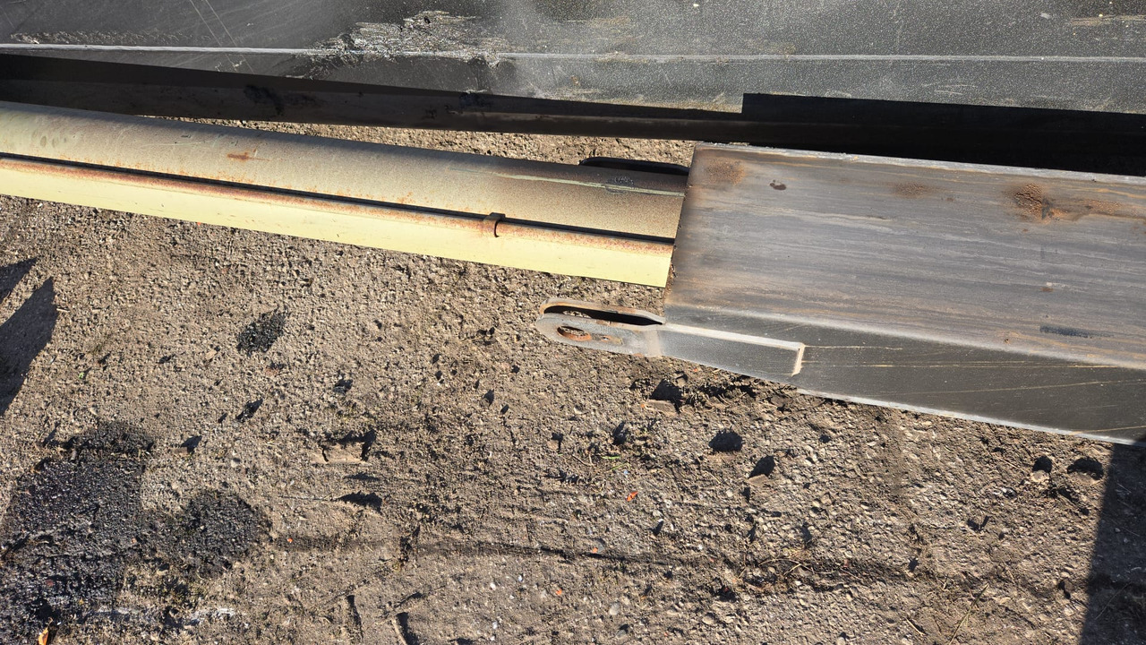 Tadano RTF40-3 - Hydraulcylinder för Allterrängkran: bild 3 Tadano RTF40-3 - Hydraulcylinder för Allterrängkran: bild 3