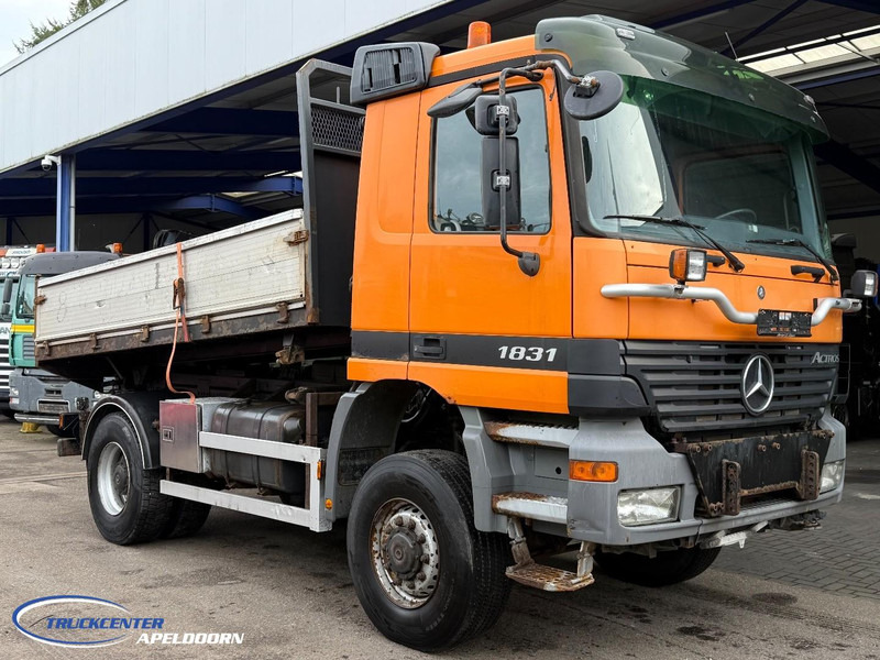 Mercedes-Benz Actros 1831 4x4 Naafreductie, Bladgeveerd, EPS, Originele kilometerstand! - Tippbil lastbil: bild 1 Mercedes-Benz Actros 1831 4x4 Naafreductie, Bladgeveerd, EPS, Originele kilometerstand! - Tippbil lastbil: bild 1