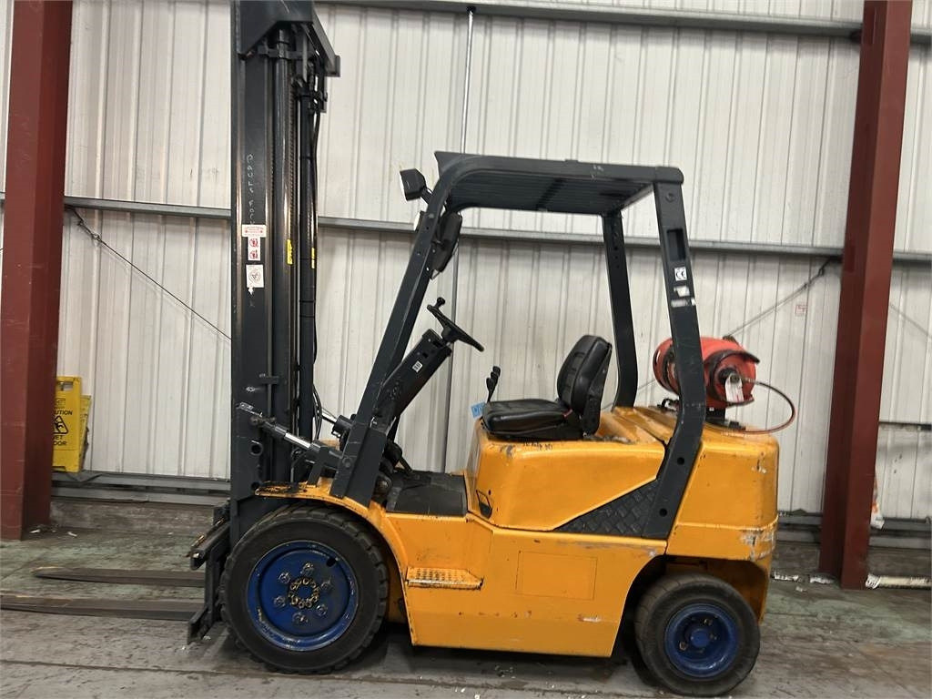 Daewoo G25E-3 - Gasoltruck: bild 1 Daewoo G25E-3 - Gasoltruck: bild 1
