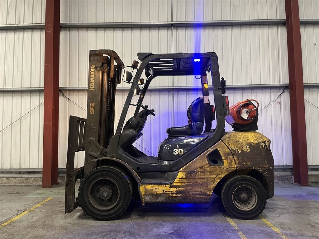 Komatsu FG30T-17  - Gasoltruck: bild 1 Komatsu FG30T-17  - Gasoltruck: bild 1