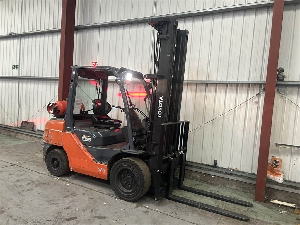 Toyota 02-8FGJF35 - Gasoltruck: bild 4 Toyota 02-8FGJF35 - Gasoltruck: bild 4