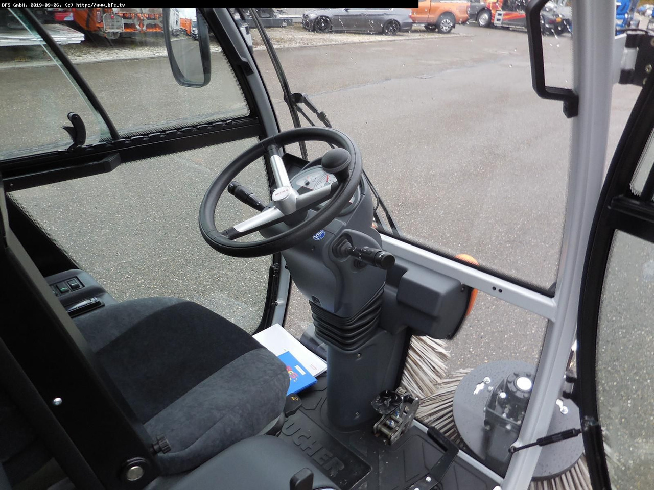 CityCat 1300 CityCat 1300 EuroMot IIIA - 2-Besen - Sopmaskin: bild 4 CityCat 1300 CityCat 1300 EuroMot IIIA - 2-Besen - Sopmaskin: bild 4