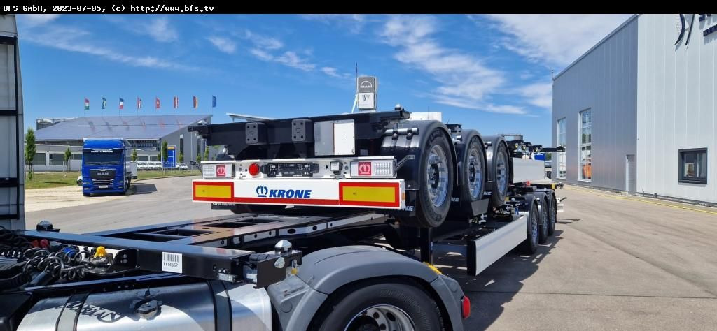 Krone Sattelauflieger Container Chassi SDC 27 eLTU5-2 Krone Sattelauflieger Container Chassi SDC 27 eLTU5-2 - Containerbil/ Växelflak semitrailer: bild 4 Krone Sattelauflieger Container Chassi SDC 27 eLTU5-2 Krone Sattelauflieger Container Chassi SDC 27 eLTU5-2 - Containerbil/ Växelflak semitrailer: bild 4