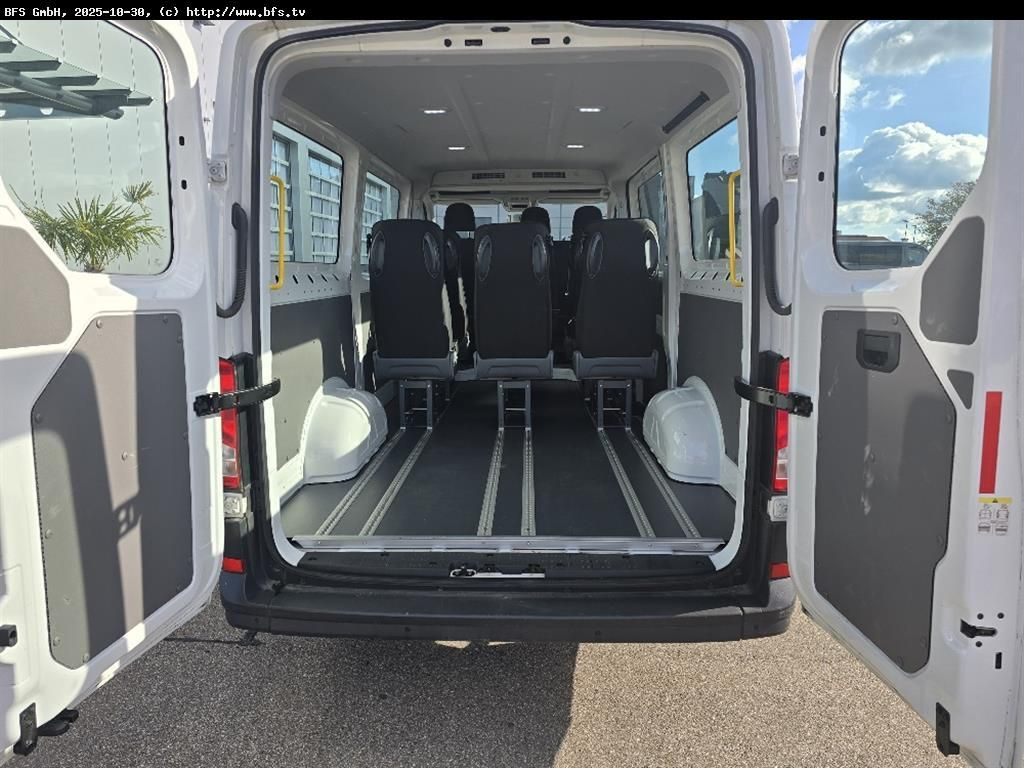 MAN TGE 3.140 4x2 F SB Kleinbus 9-Sitzer - Minibuss, Persontransport: bild 3 MAN TGE 3.140 4x2 F SB Kleinbus 9-Sitzer - Minibuss, Persontransport: bild 3