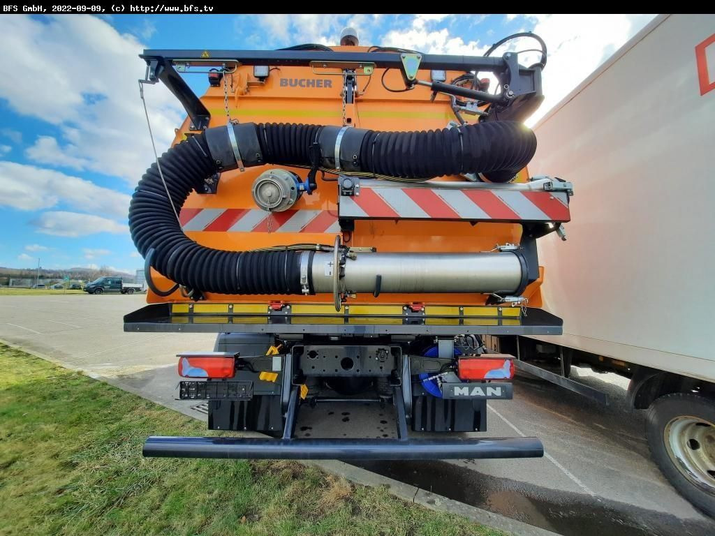 MAN TGS 18.420 4X2 BL Bucher OF 8000 TWIN beidseitig - Sopmaskin: bild 3 MAN TGS 18.420 4X2 BL Bucher OF 8000 TWIN beidseitig - Sopmaskin: bild 3