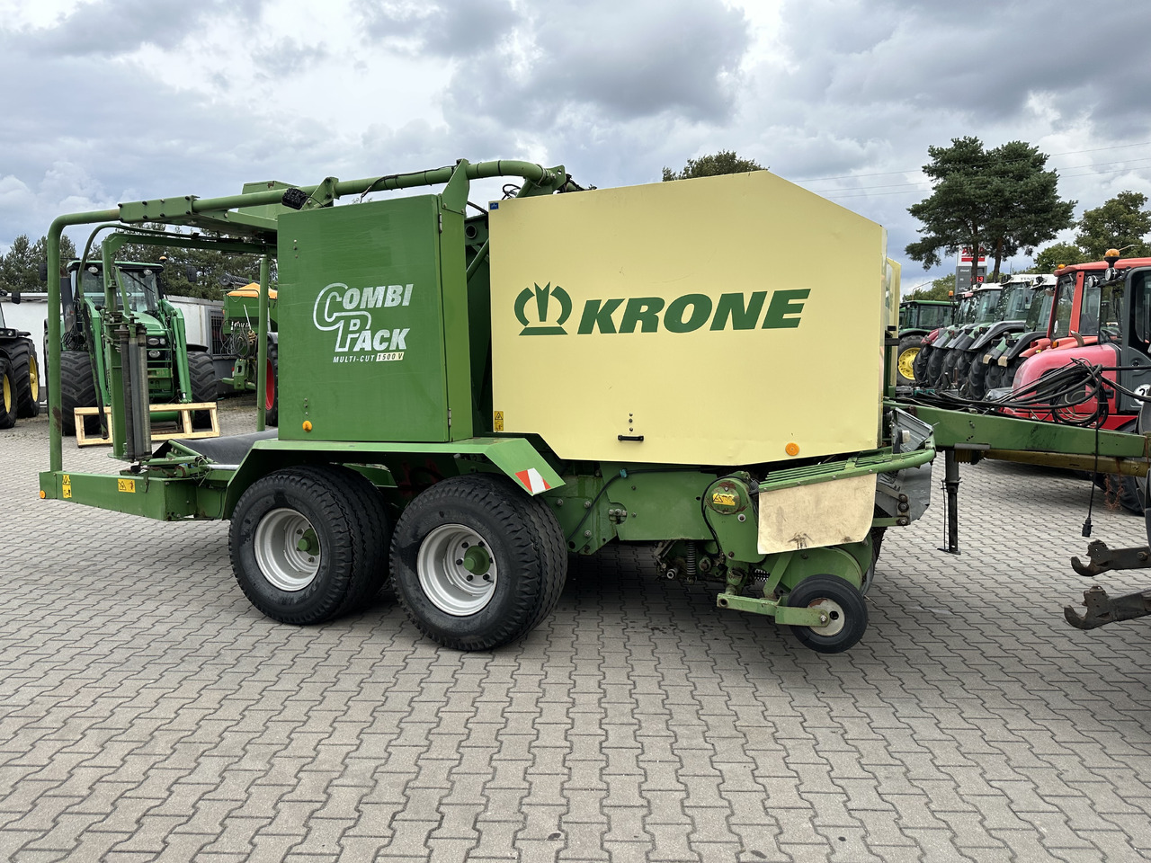 Krone COMBI PACK 1500 V MC - Rundbalspress: bild 2 Krone COMBI PACK 1500 V MC - Rundbalspress: bild 2