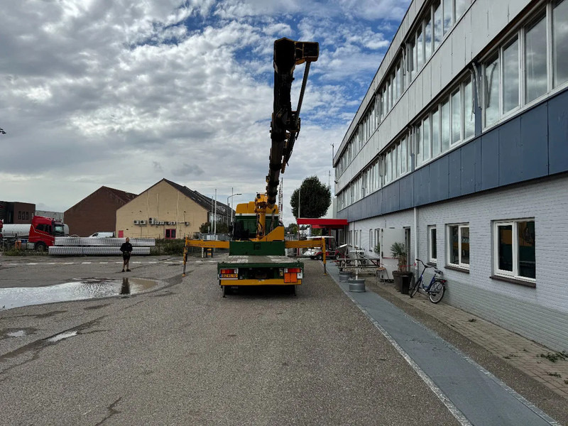 DAF CF 85.410 8X2 HIAB 422EP5 + REMOTE CONTROL - Kranbil: bild 4 DAF CF 85.410 8X2 HIAB 422EP5 + REMOTE CONTROL - Kranbil: bild 4