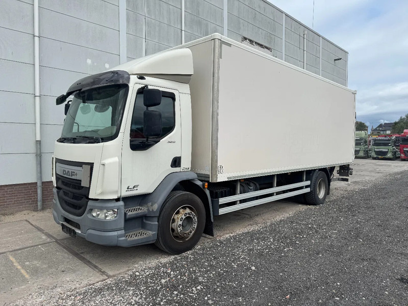 DAF LF 320 4X2 EURO 6 DHOLLANDIA LIFT BOX - Lastbil med skåp: bild 1 DAF LF 320 4X2 EURO 6 DHOLLANDIA LIFT BOX - Lastbil med skåp: bild 1
