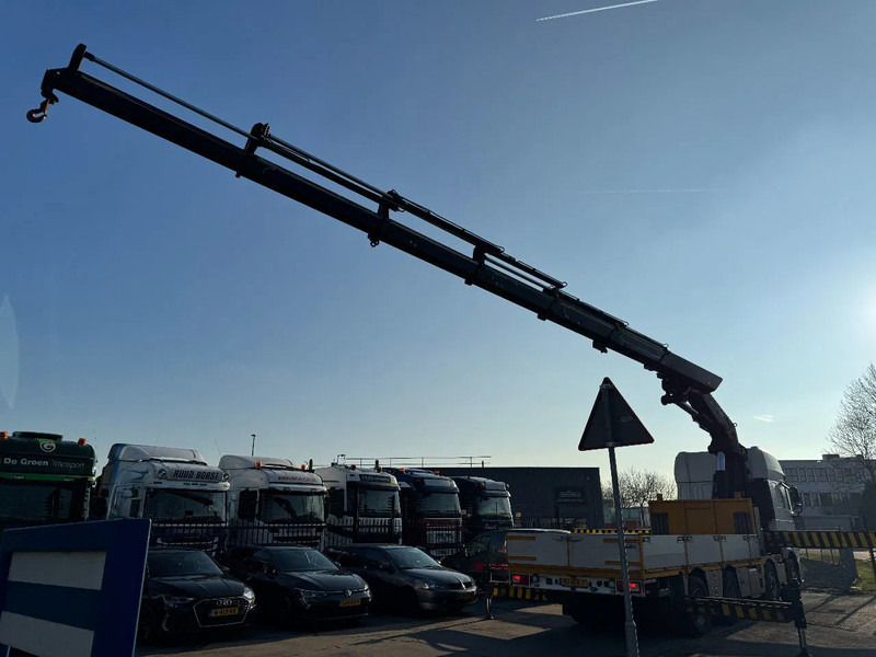 DAF XF 460 8X2 - EURO 6 + HIAB 855 EP-6 + REMOTE + STEERING AXLE - Flakbil, Kranbil: bild 3 DAF XF 460 8X2 - EURO 6 + HIAB 855 EP-6 + REMOTE + STEERING AXLE - Flakbil, Kranbil: bild 3