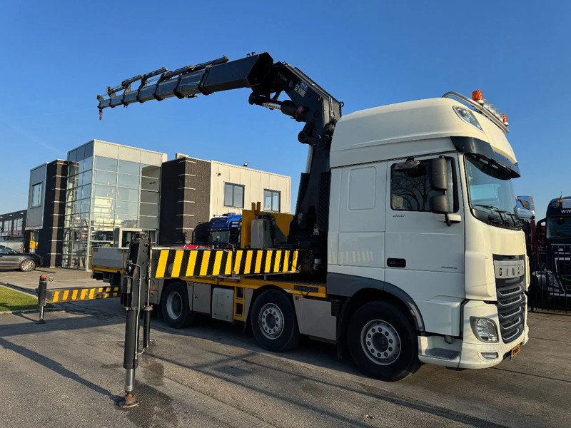 DAF XF 460 8X2 - EURO 6 + HIAB 855 EP-6 + REMOTE + STEERING AXLE - Flakbil, Kranbil: bild 2 DAF XF 460 8X2 - EURO 6 + HIAB 855 EP-6 + REMOTE + STEERING AXLE - Flakbil, Kranbil: bild 2