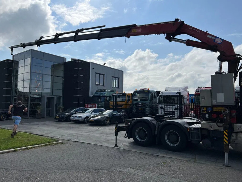 DAF XF 105.460 6X4 EURO 5 + HMF 4220 K6 + REMOTE CONTROL + RETARDER - Dragbil: bild 4 DAF XF 105.460 6X4 EURO 5 + HMF 4220 K6 + REMOTE CONTROL + RETARDER - Dragbil: bild 4